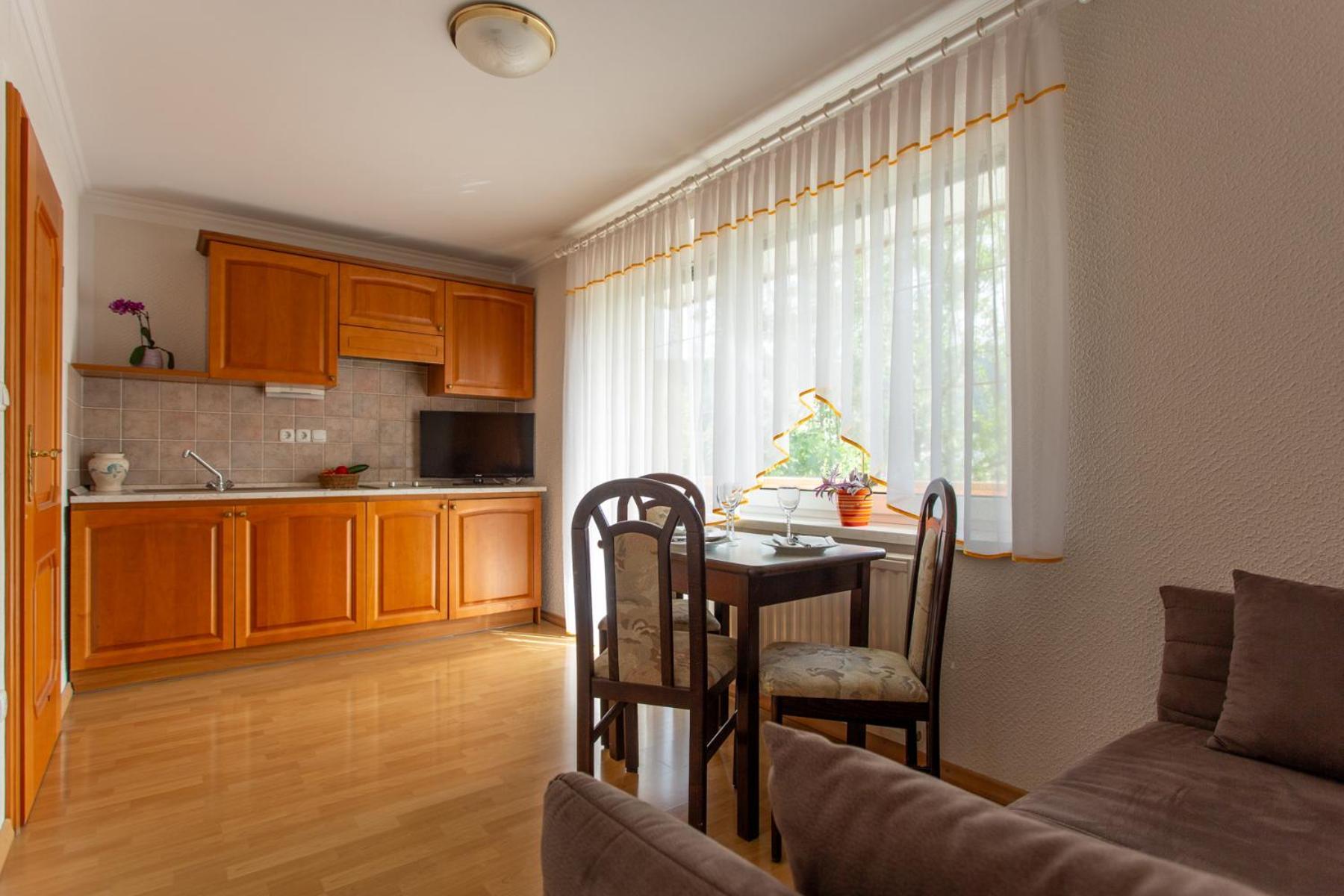 Gostisce Pri Dveh Petelinih Hotel Блед Екстериор снимка