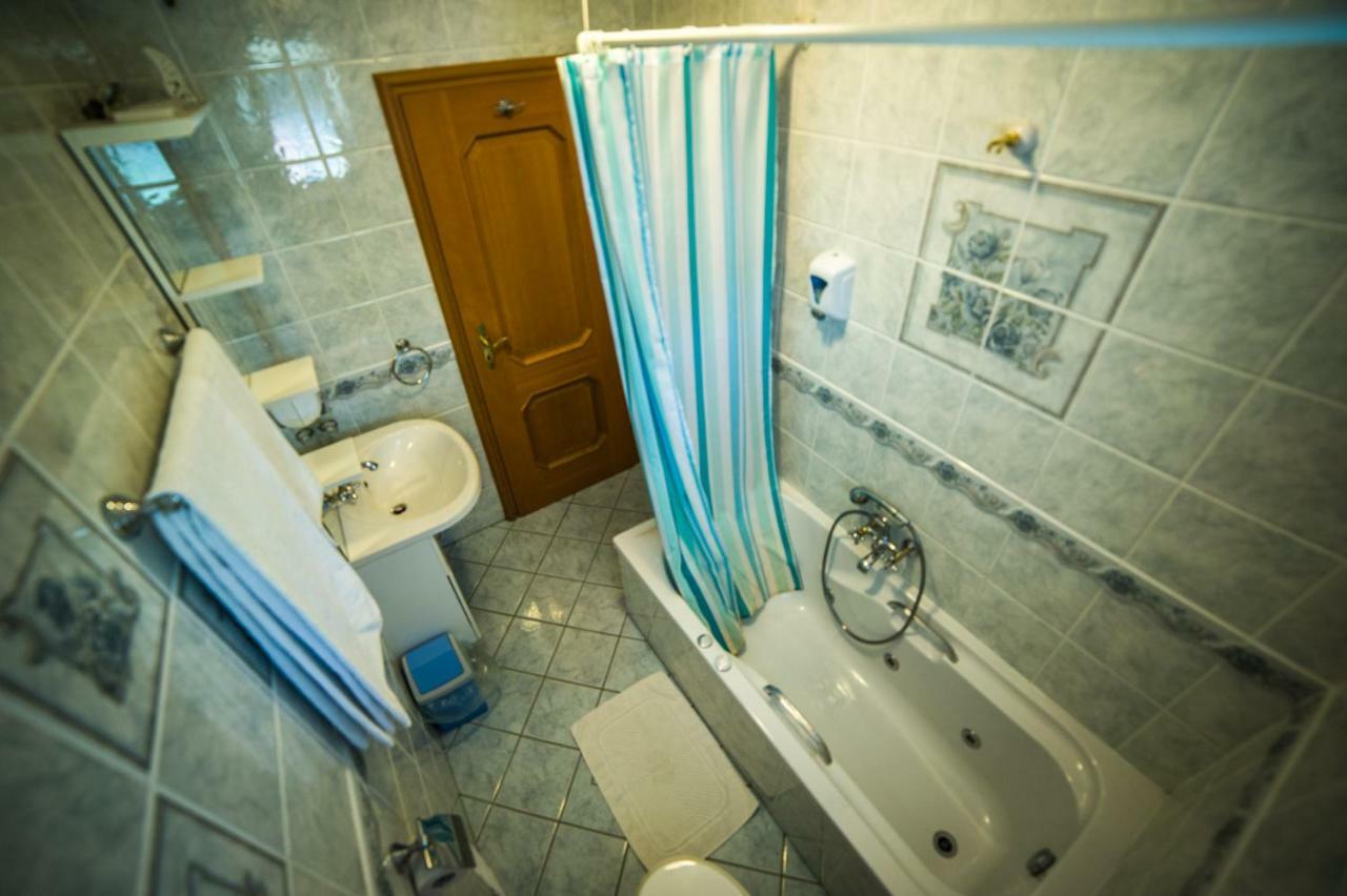 Gostisce Pri Dveh Petelinih Hotel Блед Екстериор снимка